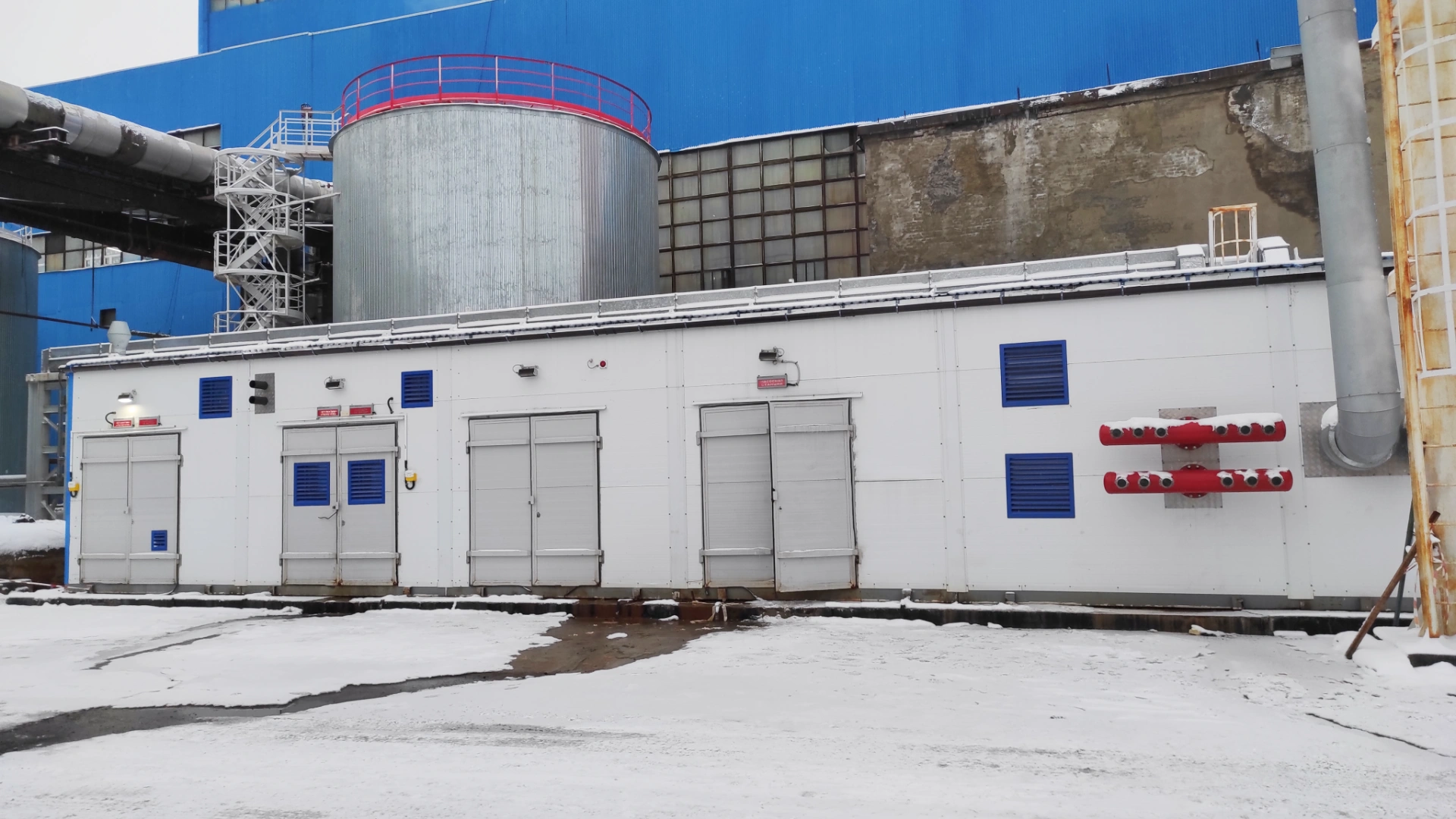 Выполнены строительно-монтажные и пусконаладочные работы на условиях «под ключ» насосной противопожарного водоснабжения и бака противопожарной воды, объемом 1000 м3. Норильская ТЭЦ-2, Красноярский край, город Норильск.